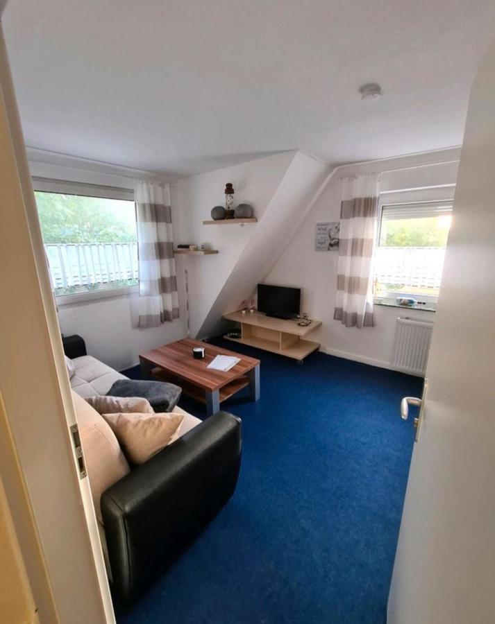Monteurs-Ferienwohnung Emden Buitenkant foto