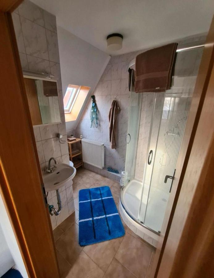 Monteurs-Ferienwohnung Emden Buitenkant foto